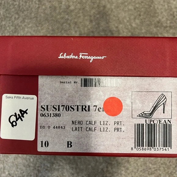 Salvatore Ferragamo black leather heels - Picture 6 of 11